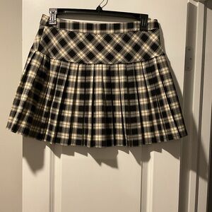 Black / gold / yellow plaid pleated skirt